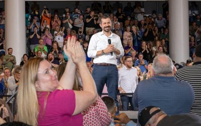 A Bearded Buttigieg Drops Into Iowa for a Pitch to Veterans