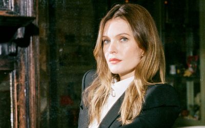 In ‘Sirens,’ Meghann Fahy Sounds the Alarm