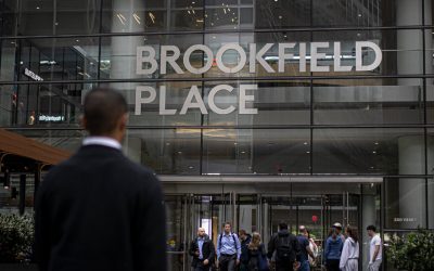 Musk-Tied Investor Clashes With One of World’s Biggest Asset Managers